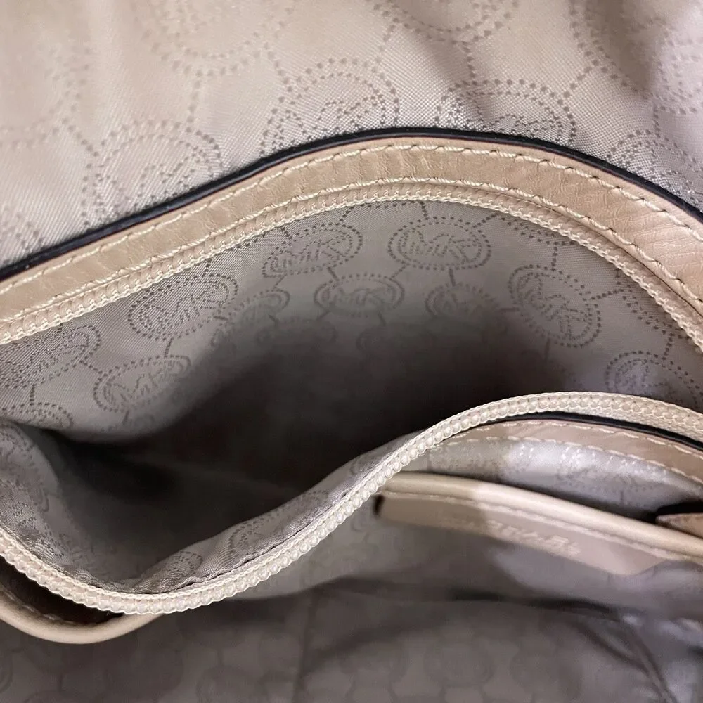 Michael Kors Hobo Handbag Jet Set Monogram Pleated White Tan Signature MK Logo